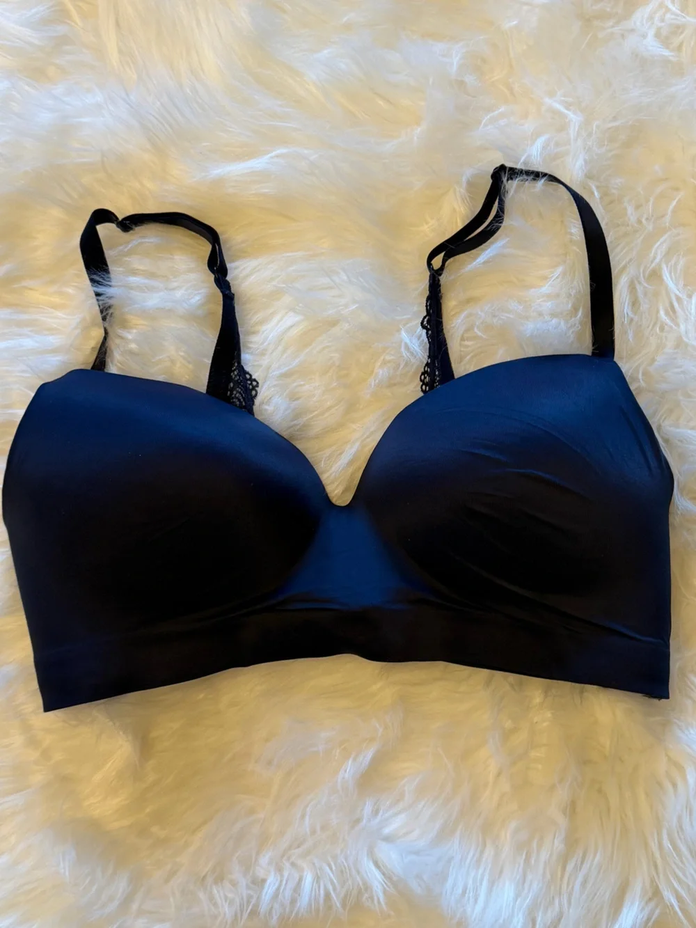 Soma Wireless Enbliss Luxe Smooth Contour Bra with Lace Straps Sz-36C.    GG18‎